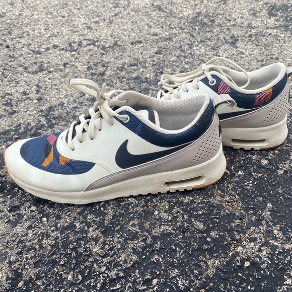 Nike Air Max Sneakers Shoes - Picture 5 of 8